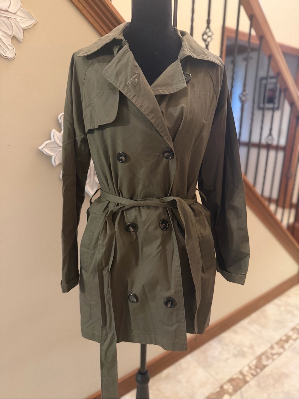Love Tree Women’s Large Olive Green Trench Coat Belted Double Breasted EUC